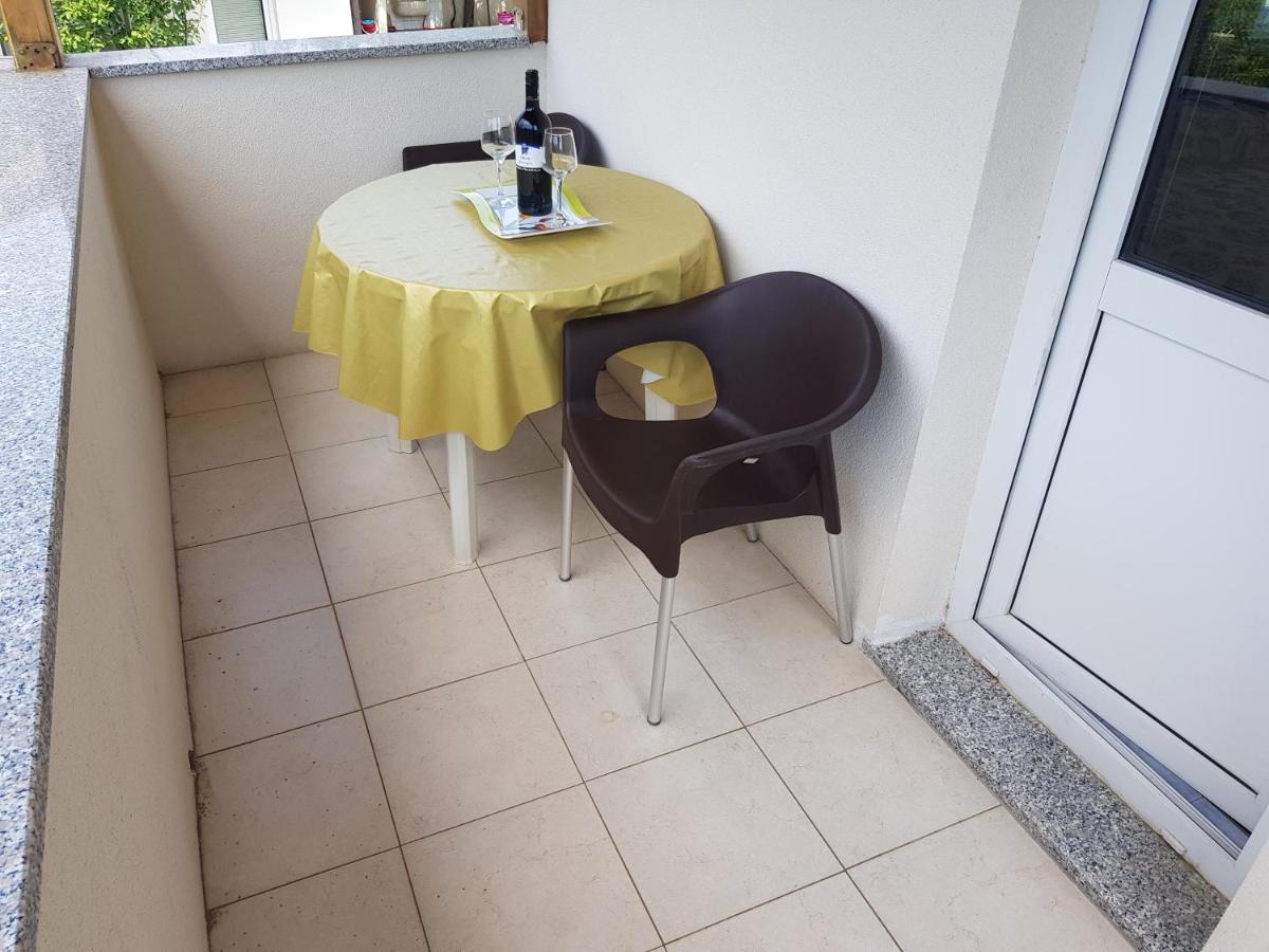 Apartments Nikol Lopar Exterior foto